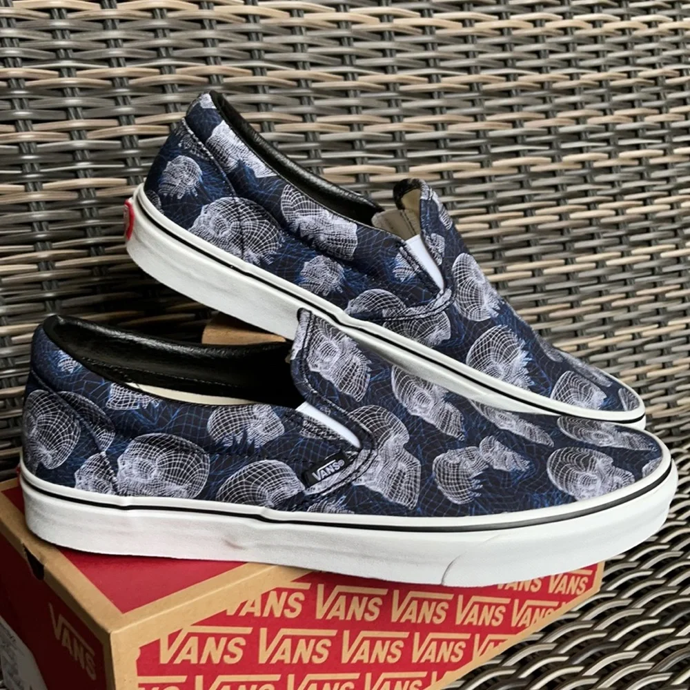 Vans Classic Slip-On Wireframe Skulls black/true White MENS - Picture 1 of 16